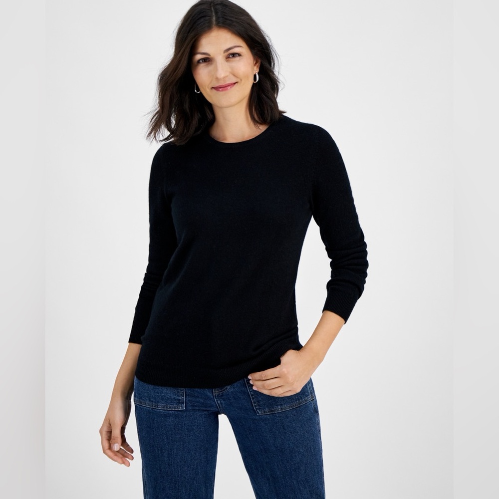 100% Cashmere Women's Petite Long-Sleeve Crewneck Sweater